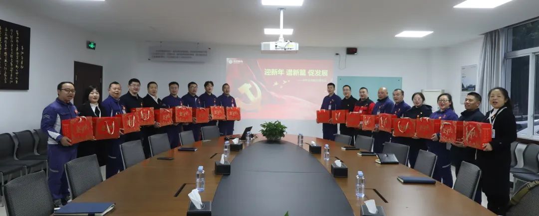 7ec62a2d75c3c03bea1ddb990114831e.jpg 7ec62a2d75c3c03bea1ddb990114831e.jpg