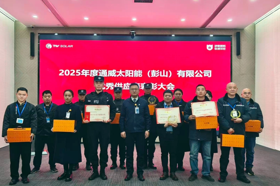 98de856f404f03256e3413595c22f7aa.jpg 98de856f404f03256e3413595c22f7aa.jpg